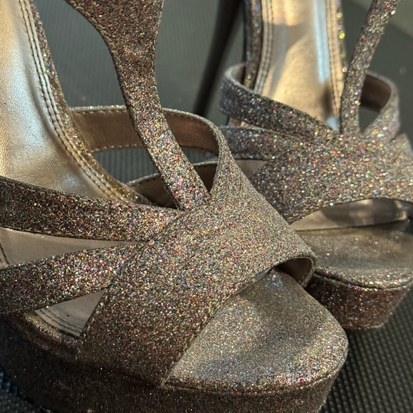 Sparkly Stilettos - Picture 2 of 5